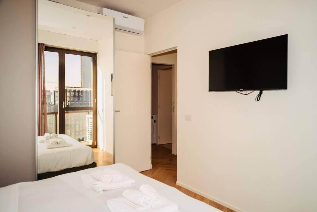 Sky View -Porta Nuova- Appartamento 7 Con Terrazzo มิลาน ภายนอก รูปภาพ