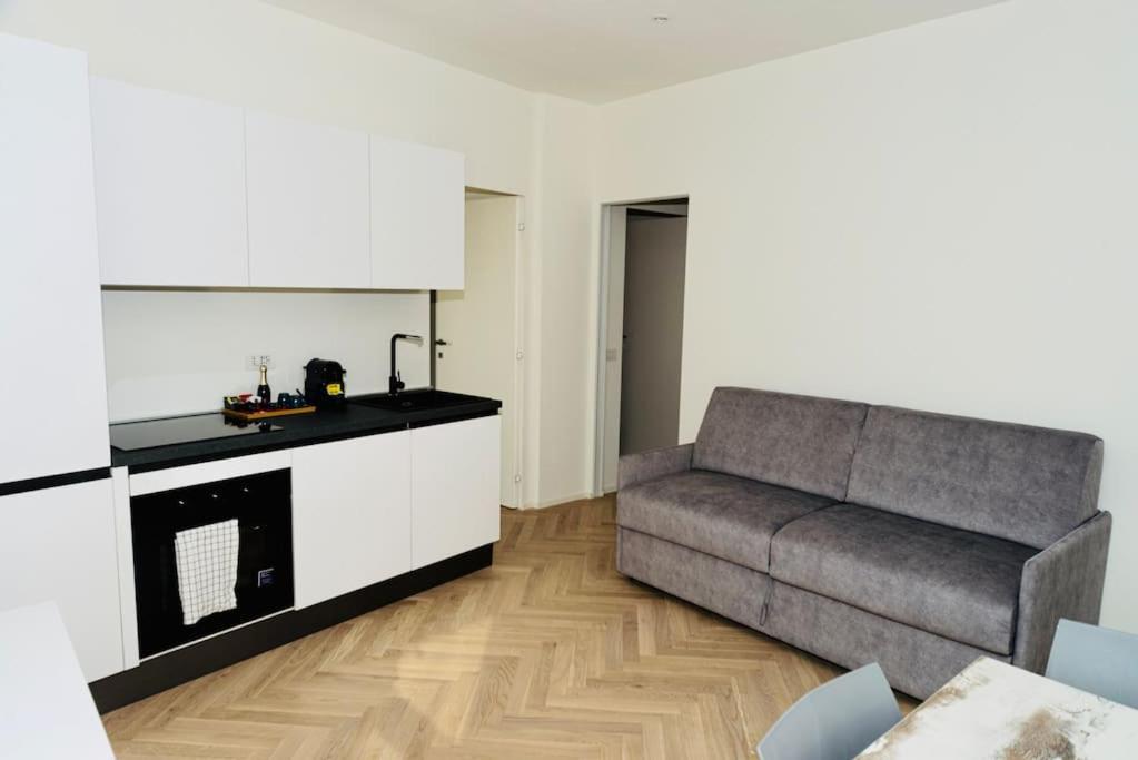 Sky View -Porta Nuova- Appartamento 7 Con Terrazzo มิลาน ภายนอก รูปภาพ